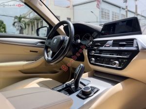 Xe BMW 520i 2019