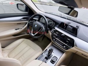 Xe BMW 520i 2019