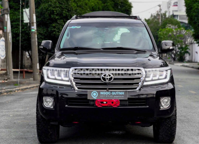 Toyota Land Cruiser VX 4.6 V8 2014