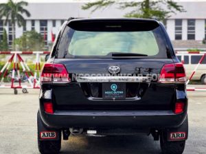 Xe Toyota Land Cruiser VX 4.6 V8 2014