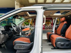 Xe Kia Carnival Signature 2.2D 2025