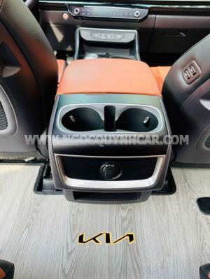 Xe Kia Carnival Signature 2.2D 2025