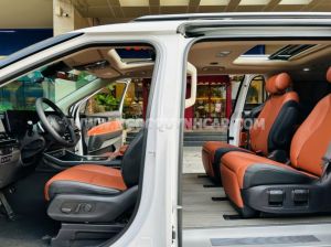 Xe Kia Carnival Signature 2.2D 2025