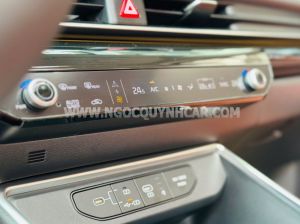 Xe Kia Carnival Signature 2.2D 2025