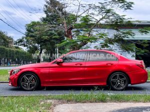Xe Mercedes Benz C300 AMG 2021