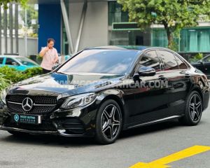 Xe Mercedes Benz C300 AMG 2021