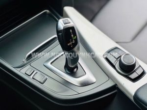 Xe BMW 320i 2017