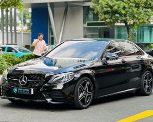 Xe Mercedes Benz C300 AMG 2021
