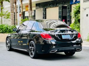 Xe Mercedes Benz C300 AMG 2021