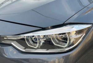 Xe BMW 320i 2016
